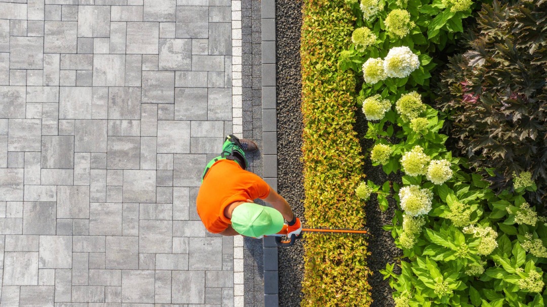Commercial-Landscape-Design-Banner-min-scaled-1